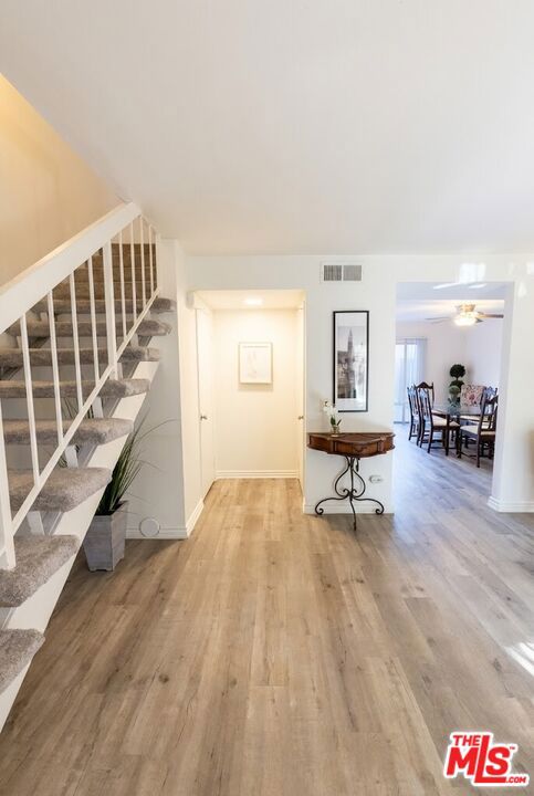 20111 Leadwell Street 3