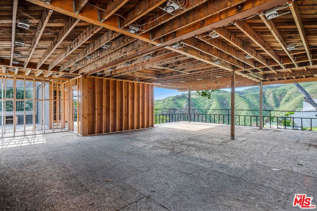 1545 Umeo Road