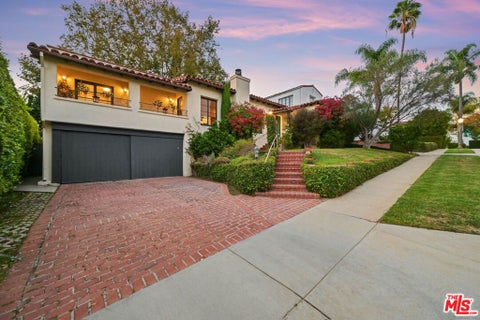 Photo of 10323 Dunkirk Avenue, Los Angeles, CA 90025 (MLS # 26989533)