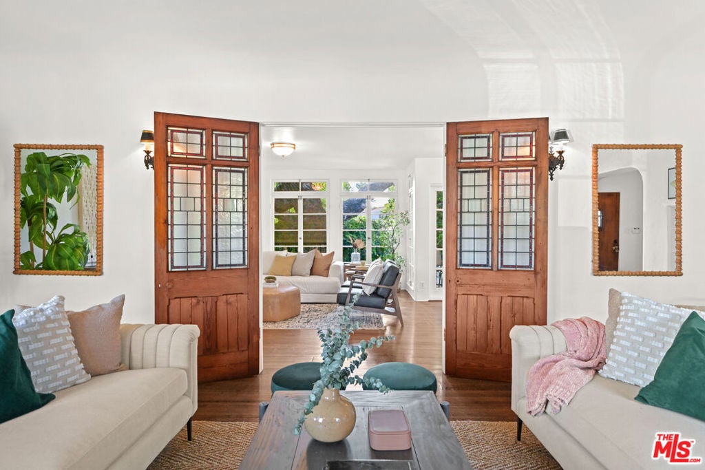 10323 Dunkirk Avenue