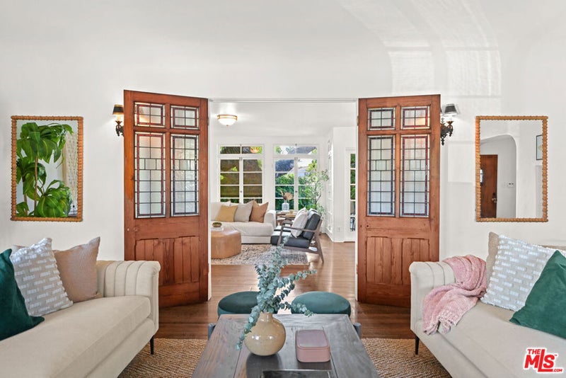 10323 Dunkirk Avenue