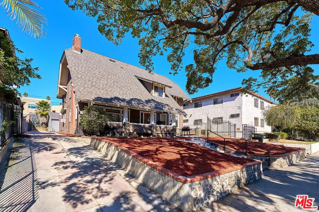 1959 S La Salle Avenue