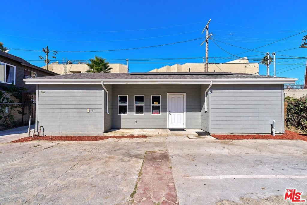 1959 S La Salle Avenue