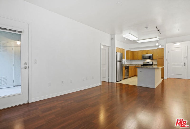 100 S Alameda Street 115