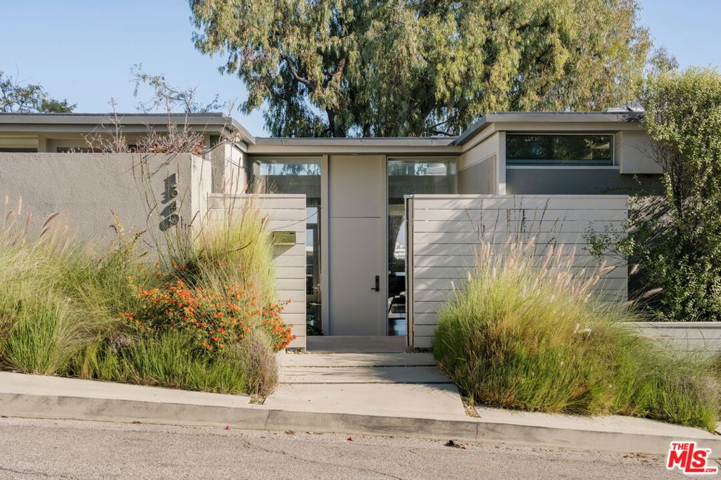 1340 N Tigertail Road