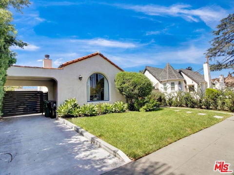 Photo of 2907 Potomac Avenue, Los Angeles, CA 90016 (MLS # 26989411)