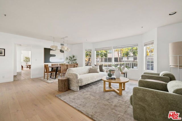 2222 Neilson Way 102 #102, Santa Monica