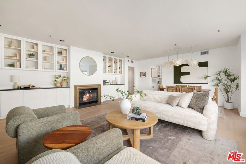 2222 Neilson Way 102