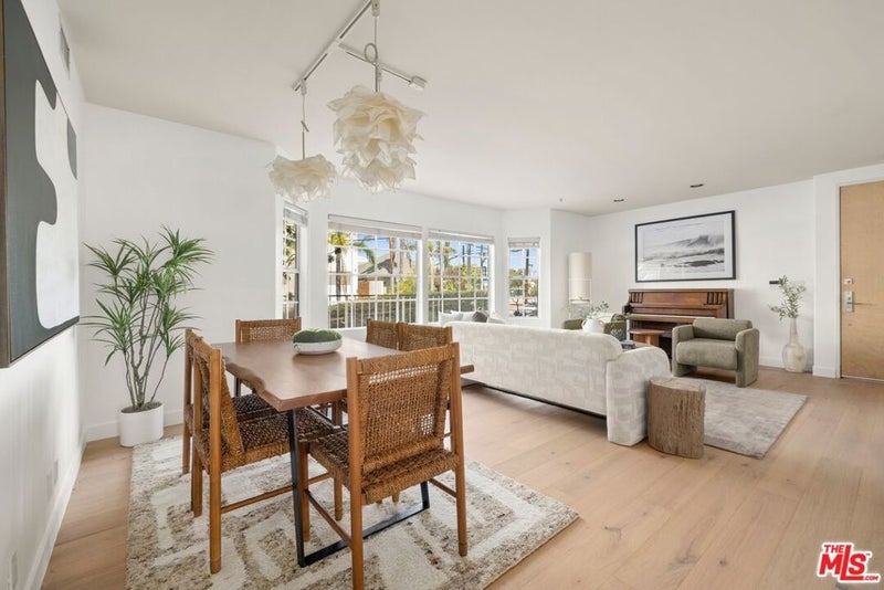 2222 Neilson Way 102