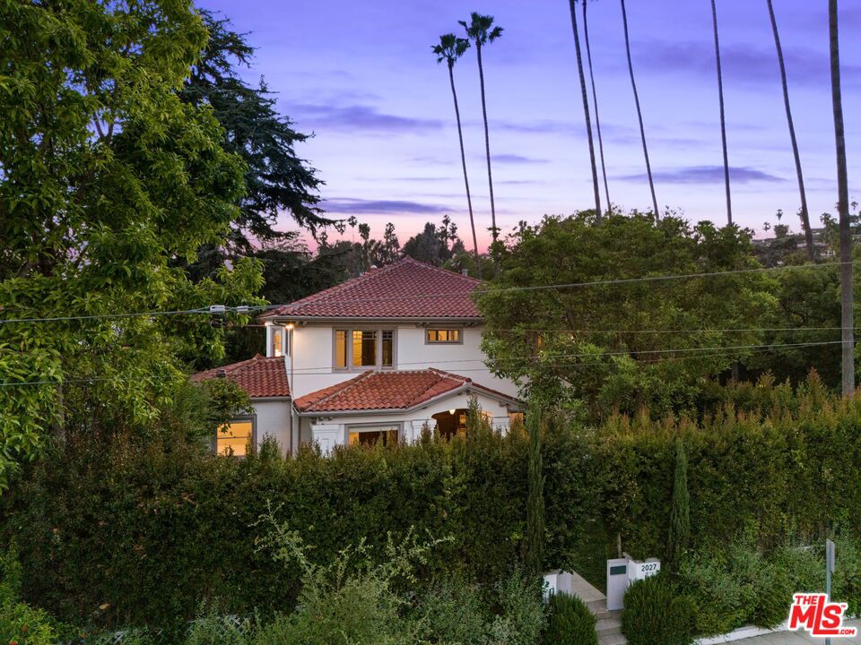 Properties 2 2027 N Canyon Drive