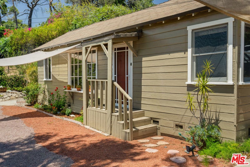 3104 Roderick Place
