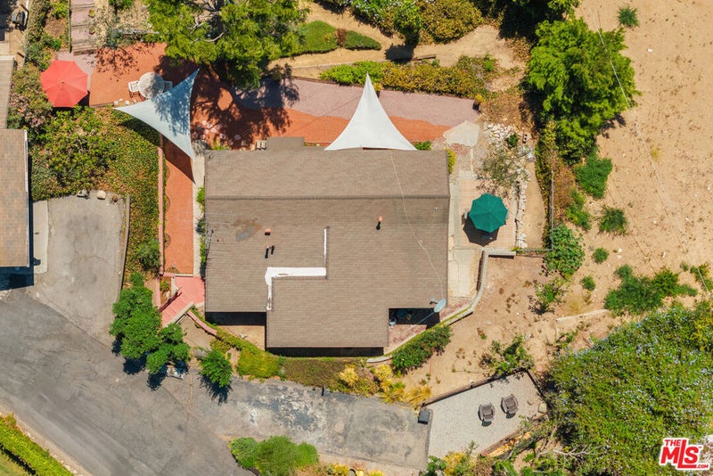 3104 Roderick Place
