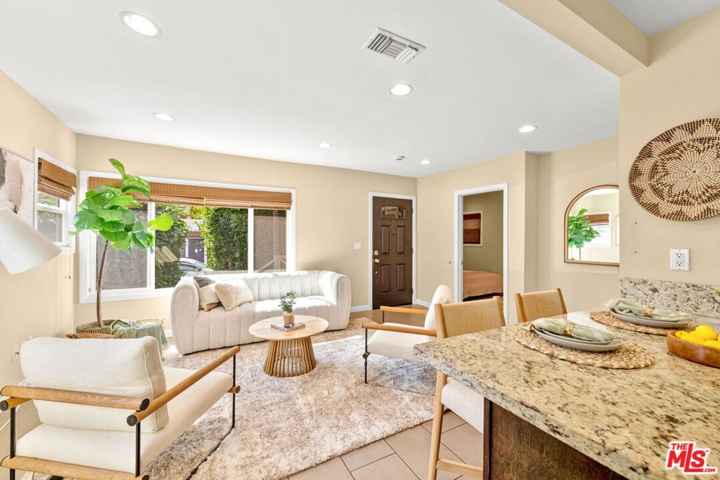 5913 Fountain Avenue