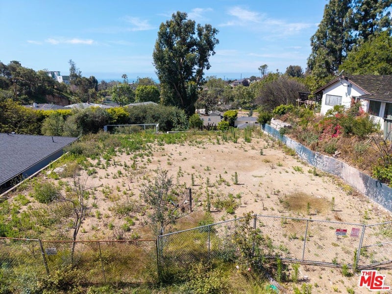 1025 Las Pulgas Road