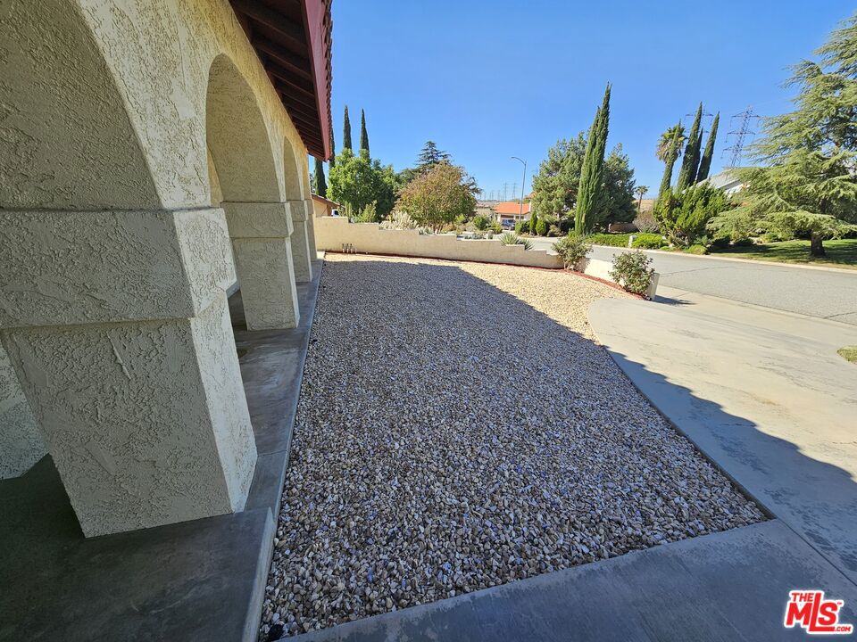 4442 Mockingbird Lane