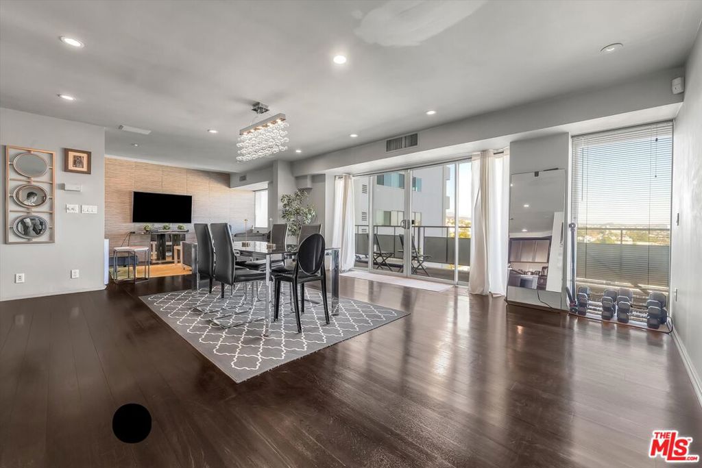 1155 N La Cienega Boulevard 702