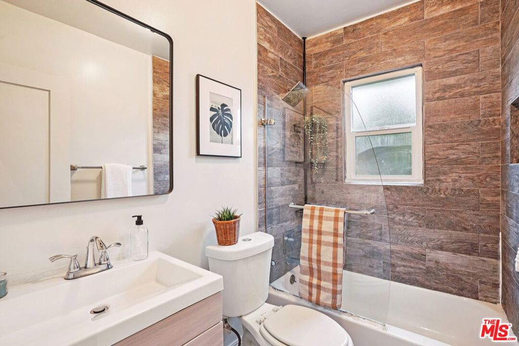 9208 National Boulevard