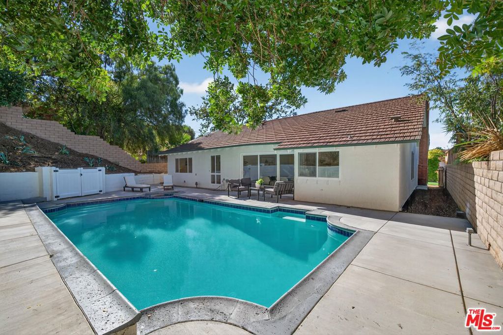 6254 Timberlane Street