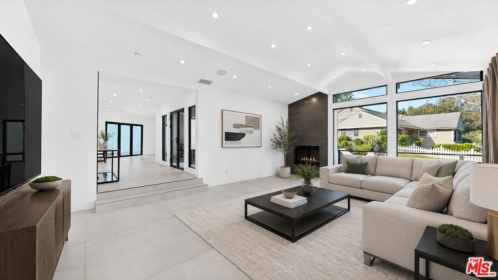 3873 Royal Woods Drive