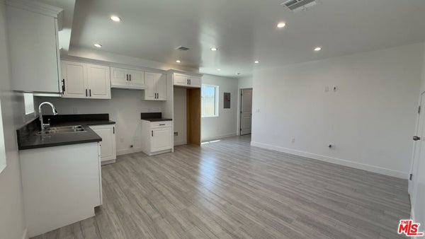 9011 HOLMES AVE # A, LOS ANGELES, CA 90002 - Image 9a584f3247dfd96cd568bca9419c09c2/165439785