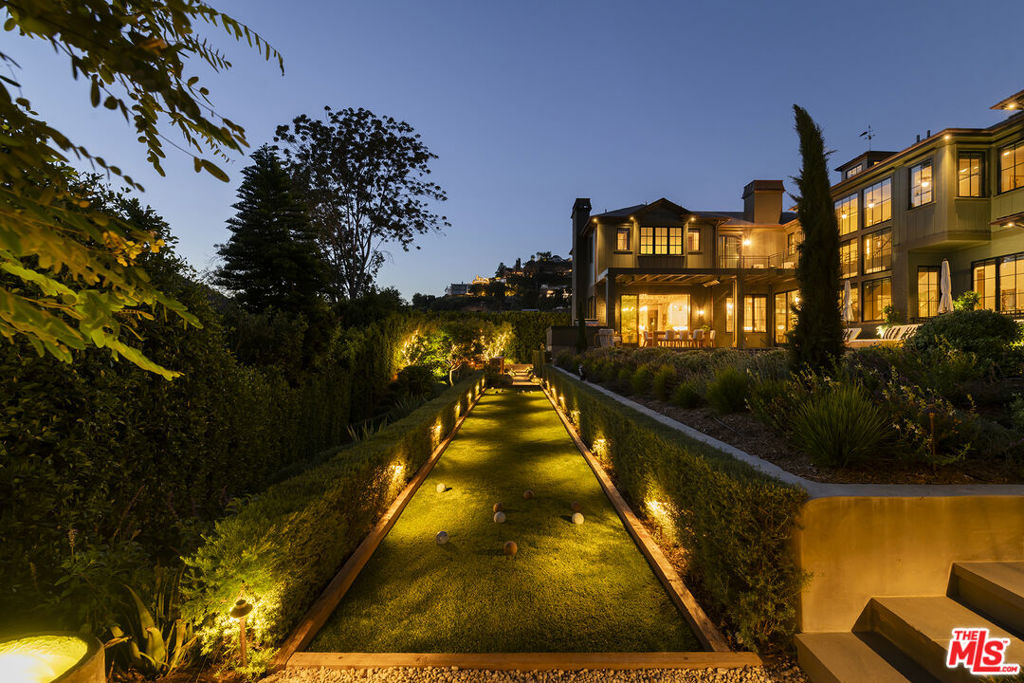 Properties 3 1529 Amalfi Drive
