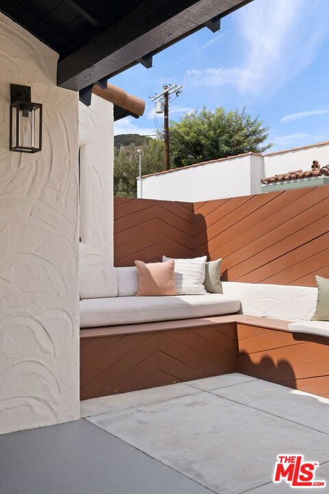 4164 Edenhurst Avenue