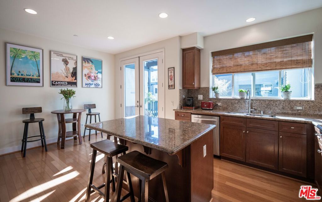 5700 Seawalk Drive 8