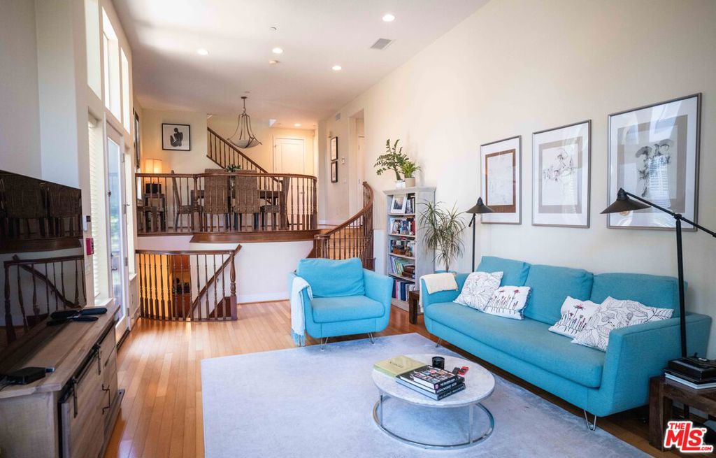 5700 Seawalk Drive 8