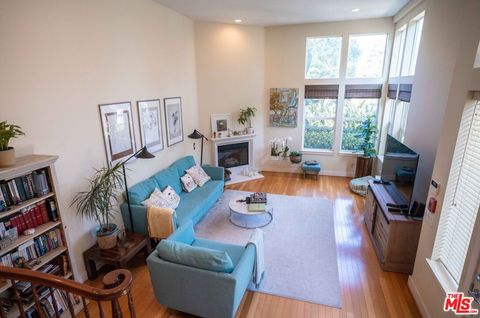 5700 Seawalk Drive 8 Los Angeles CA 90094