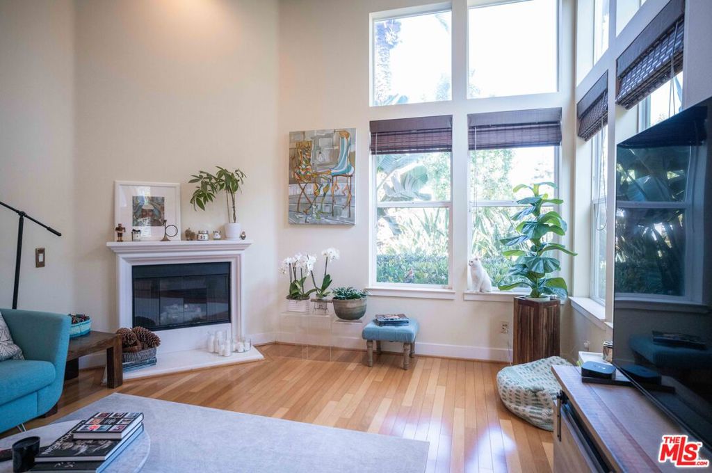 5700 Seawalk Drive 8