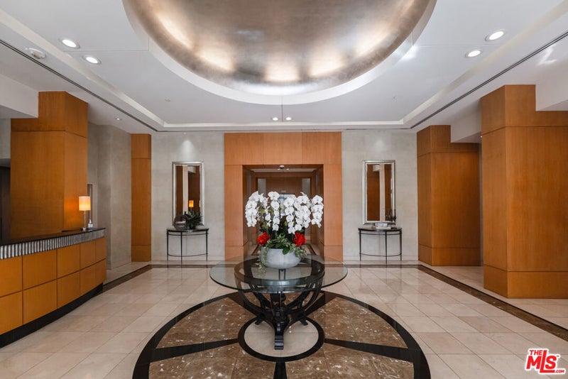 10445 Wilshire Boulevard 1402