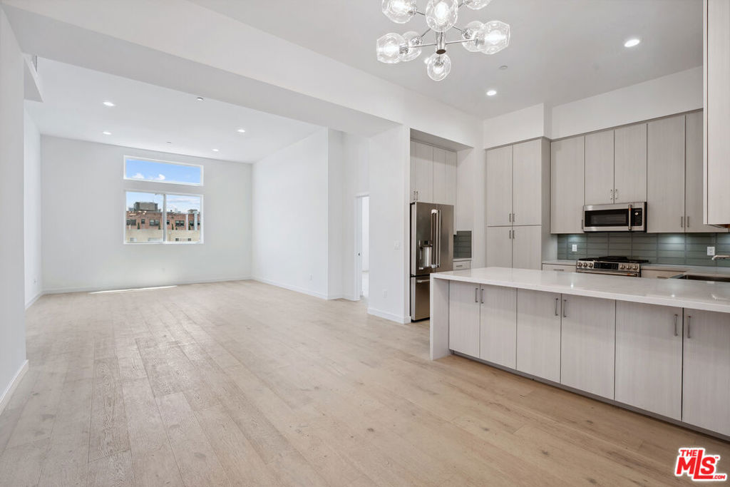 1746 Garfield Place 302