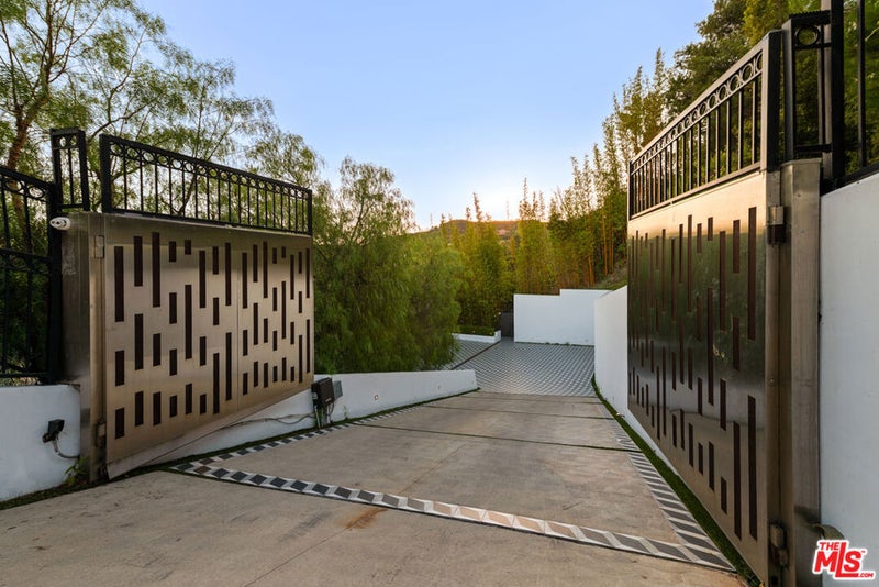7080 Mulholland Drive