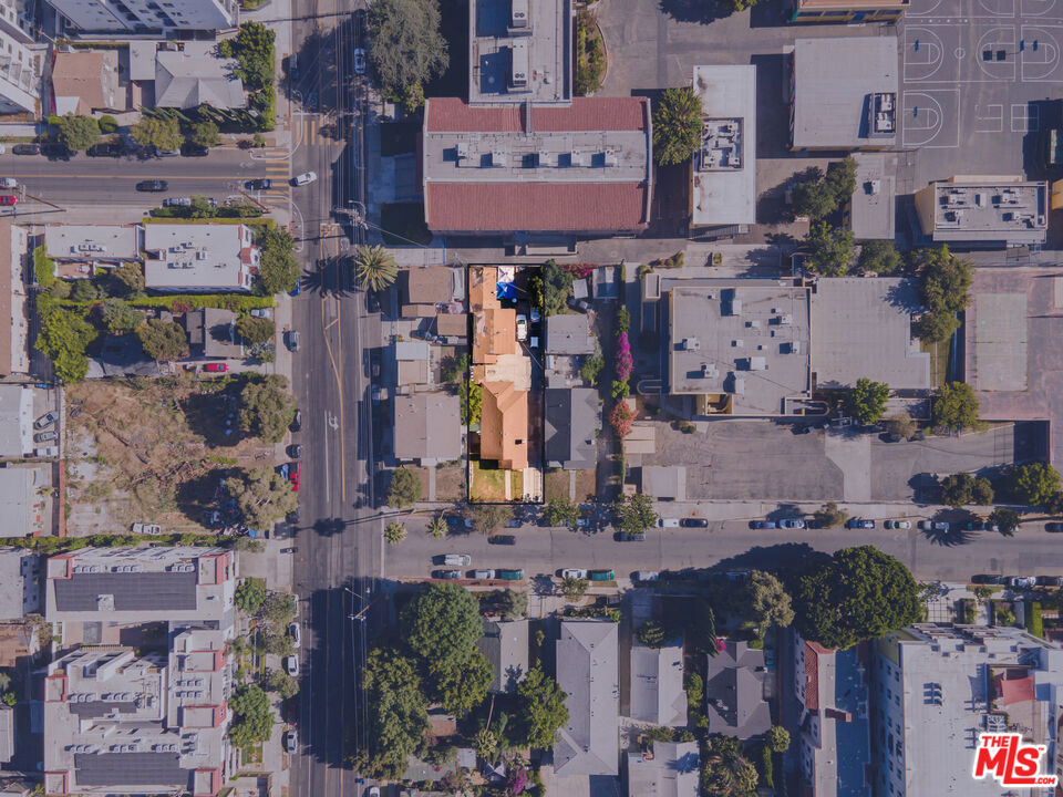 5851 La Mirada Avenue