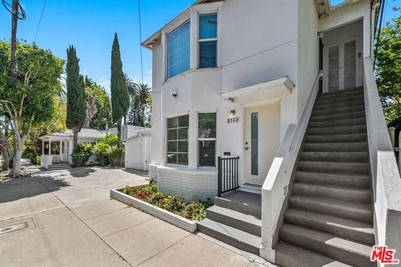 739 Westbourne Drive