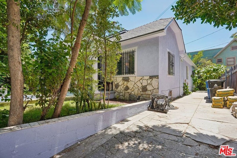 1546 W 30th Street