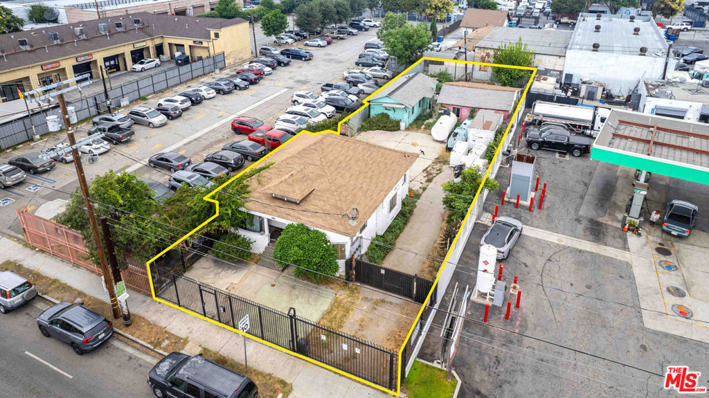 1863 E Vernon Avenue