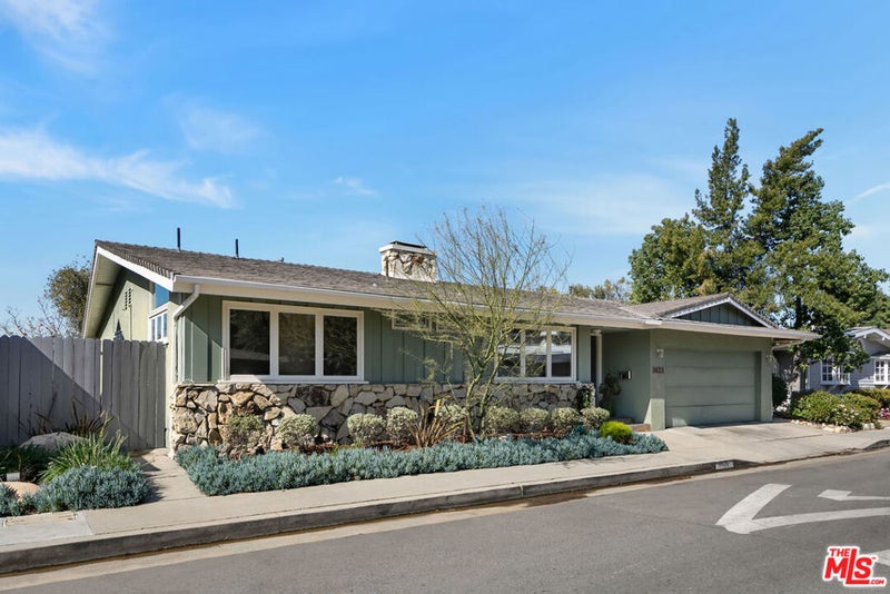 3823 Cody Road