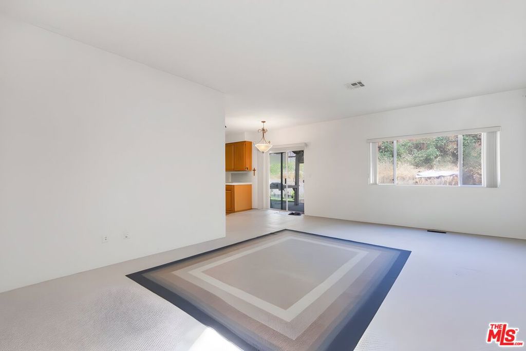 14605 Tundra Drive