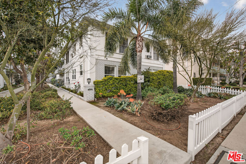 5223 Corteen Place