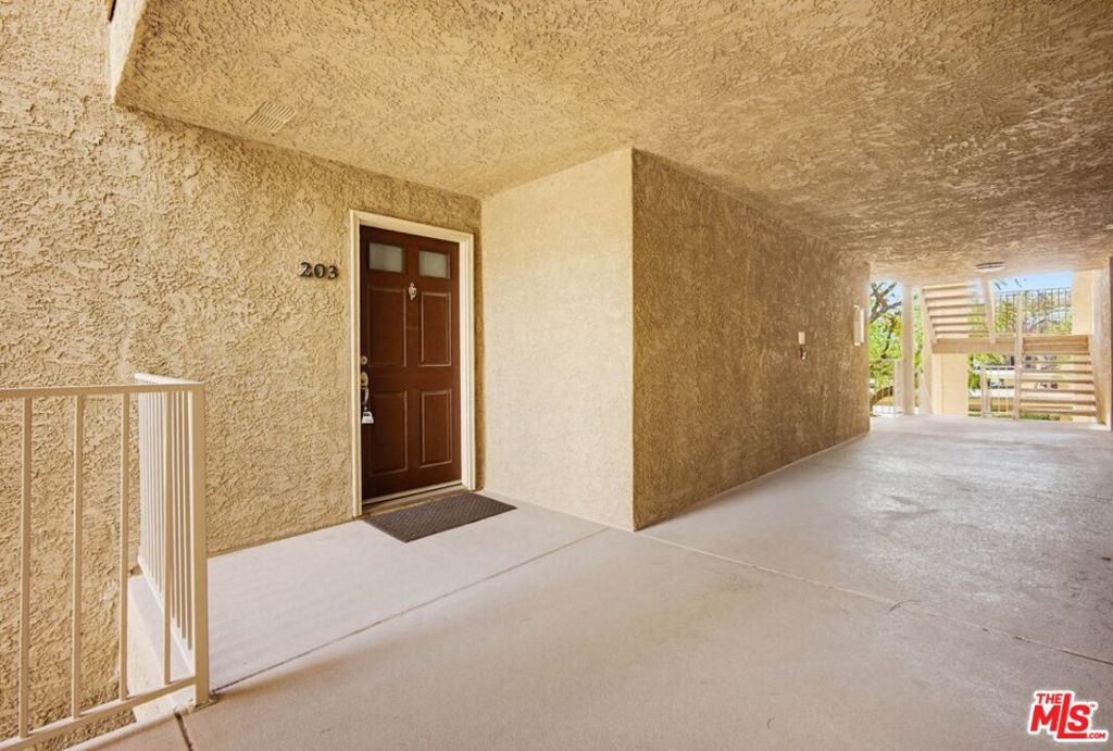 2505 San Gabriel Way 203