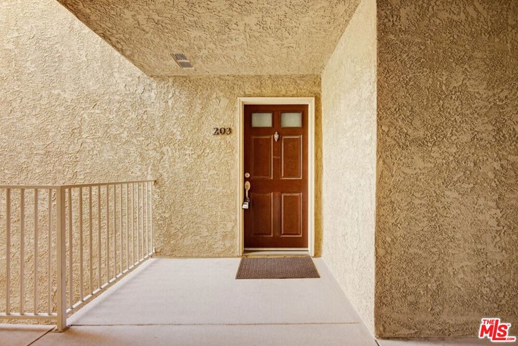 2505 San Gabriel Way 203