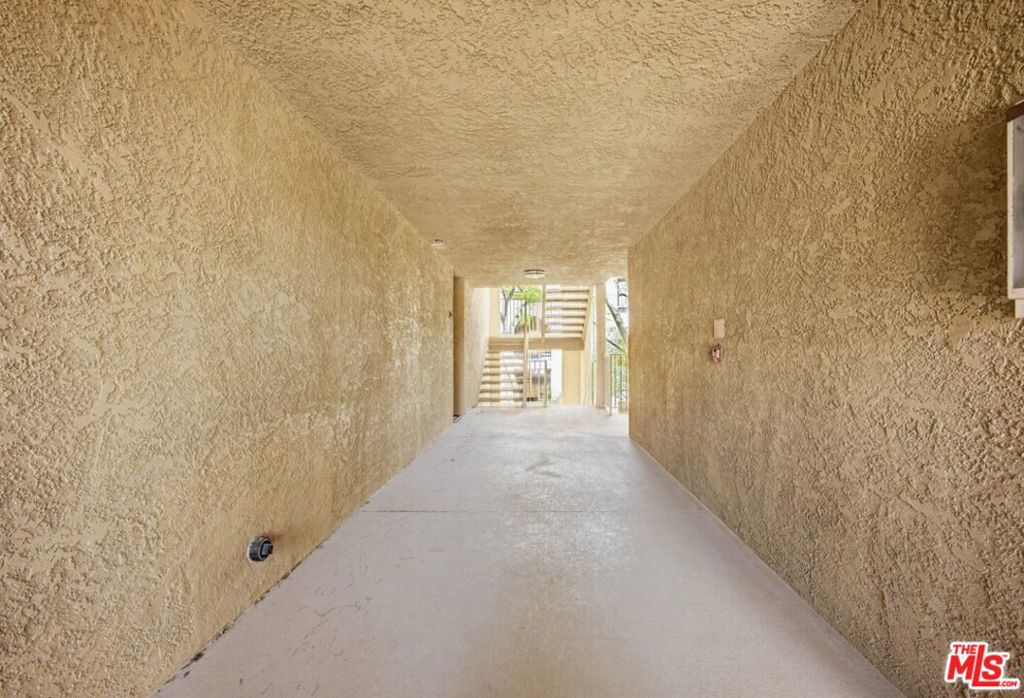 2505 San Gabriel Way 203