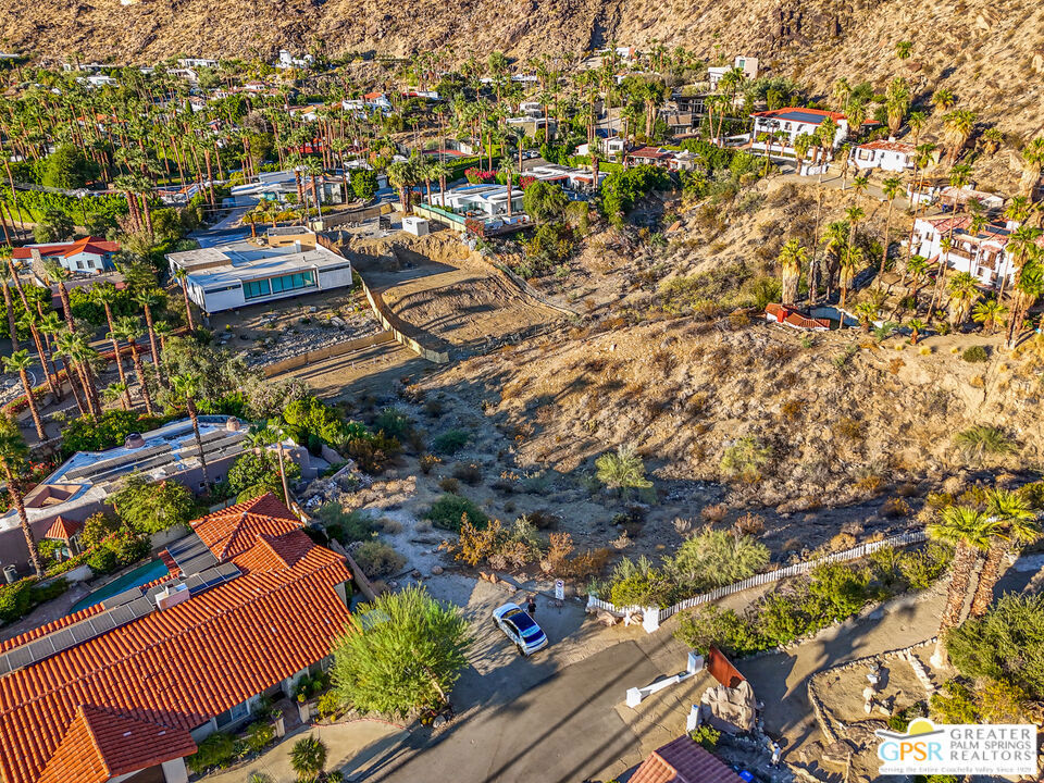 322 W Crestview Drive