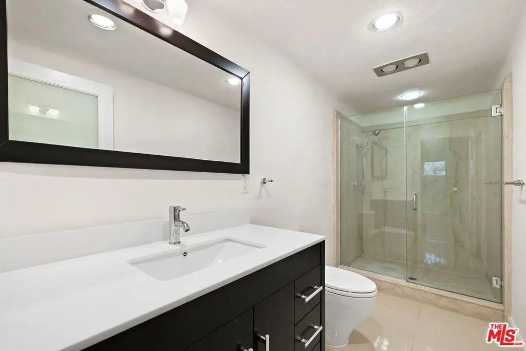 Los Angeles, California 90067, United States, 4 Bedrooms Bedrooms, ,5 BathroomsBathrooms,Residential,Pending,235352