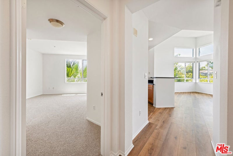 6400 Crescent Parkway 402