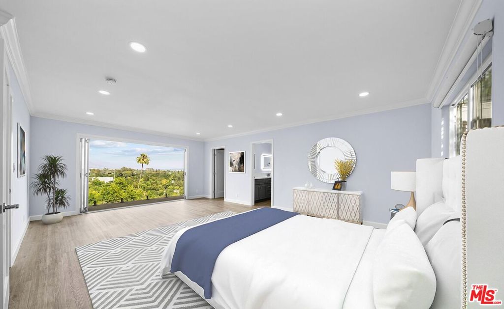 Properties 1 334 Anita Drive