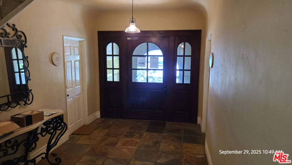 Properties 2 1147 6th Street