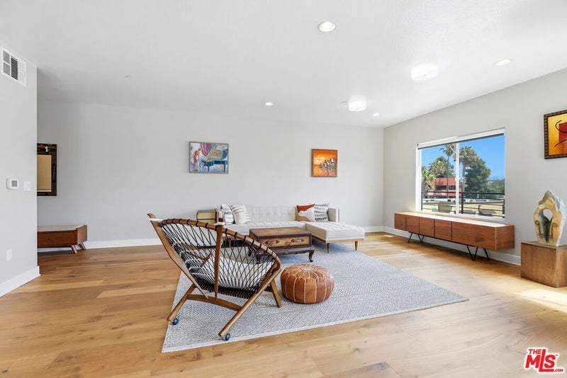 13337 Beach Avenue 403