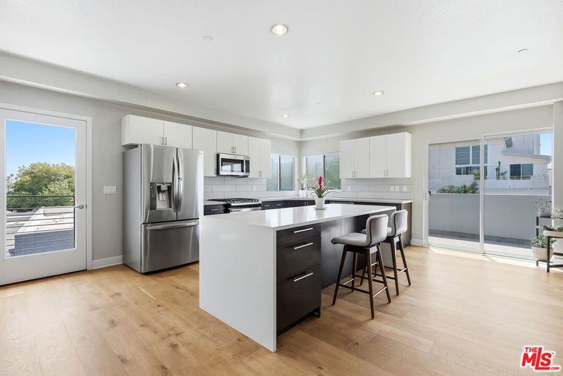 13337 Beach Avenue 403
